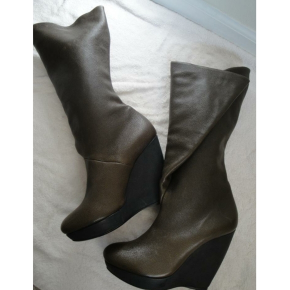 BALENCIAGA Limited Edition Platform Wedge Boots - Picture 4 of 14